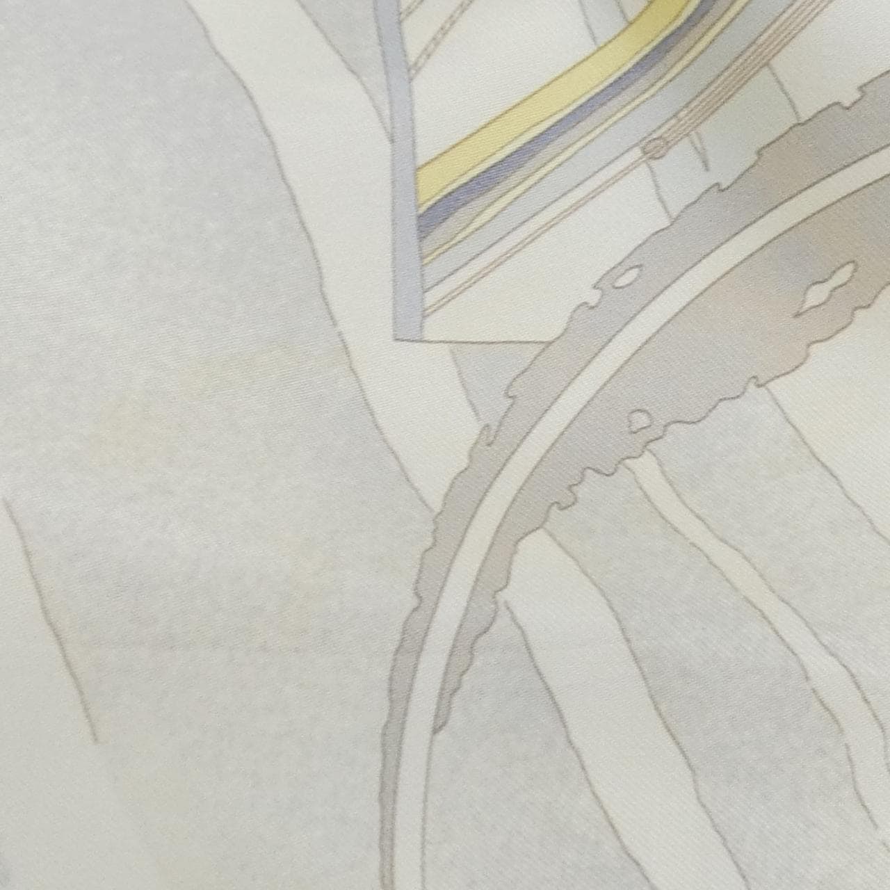エルメス FACE AU LARGE カレ スカーフ