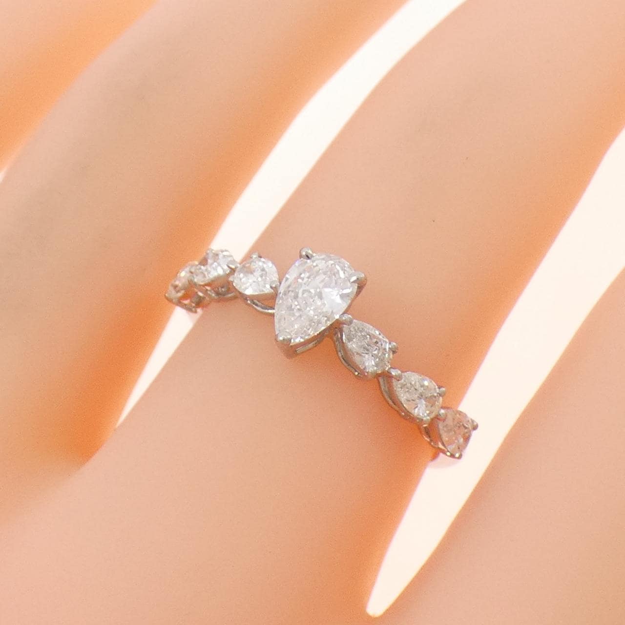 PT900 ダイヤモンド リング 0.345CT F IF ペアシェイプ