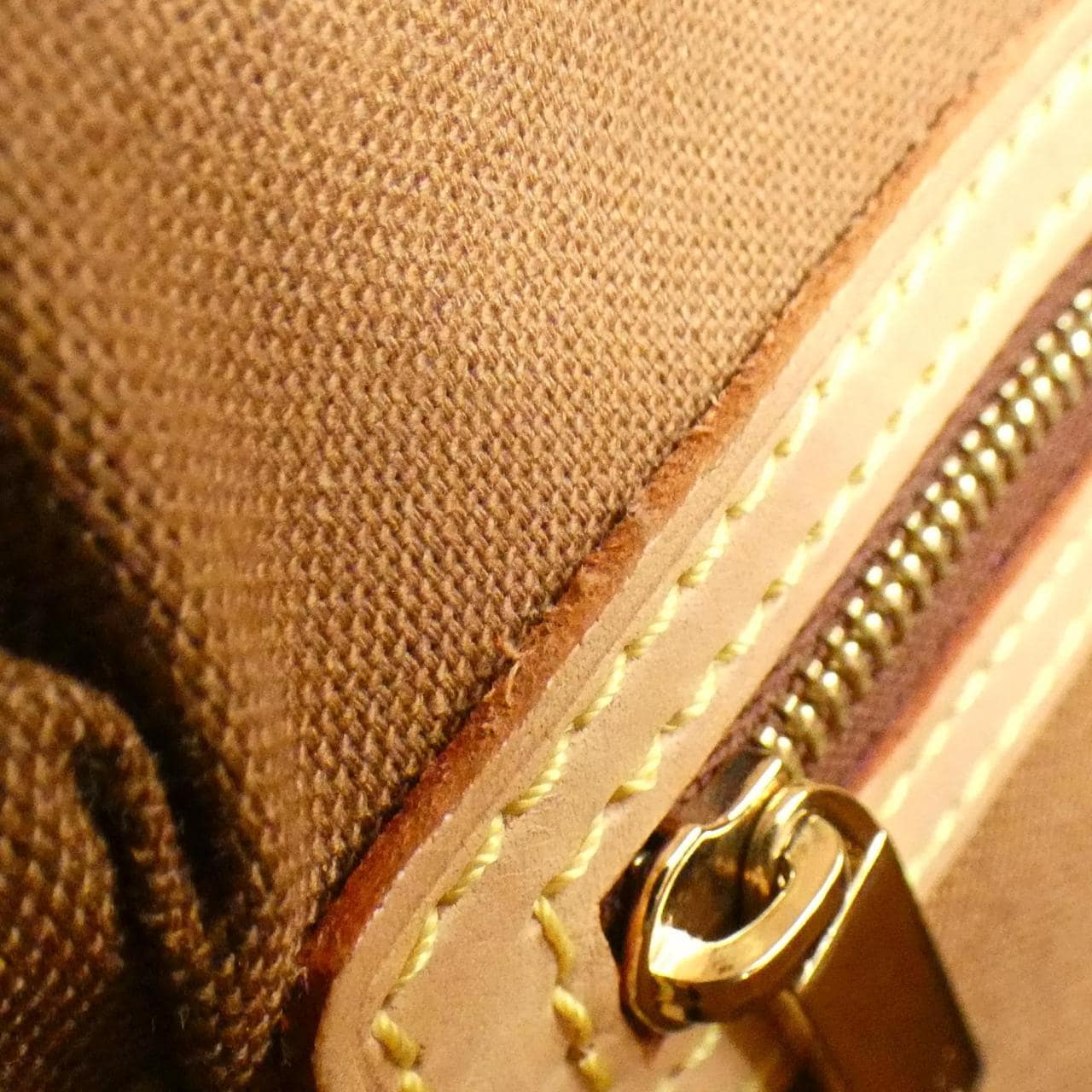 LOUIS VUITTON Monogram迷你 Loop M51147 單肩包