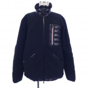 モンクレール MONCLER ダウンジャケット