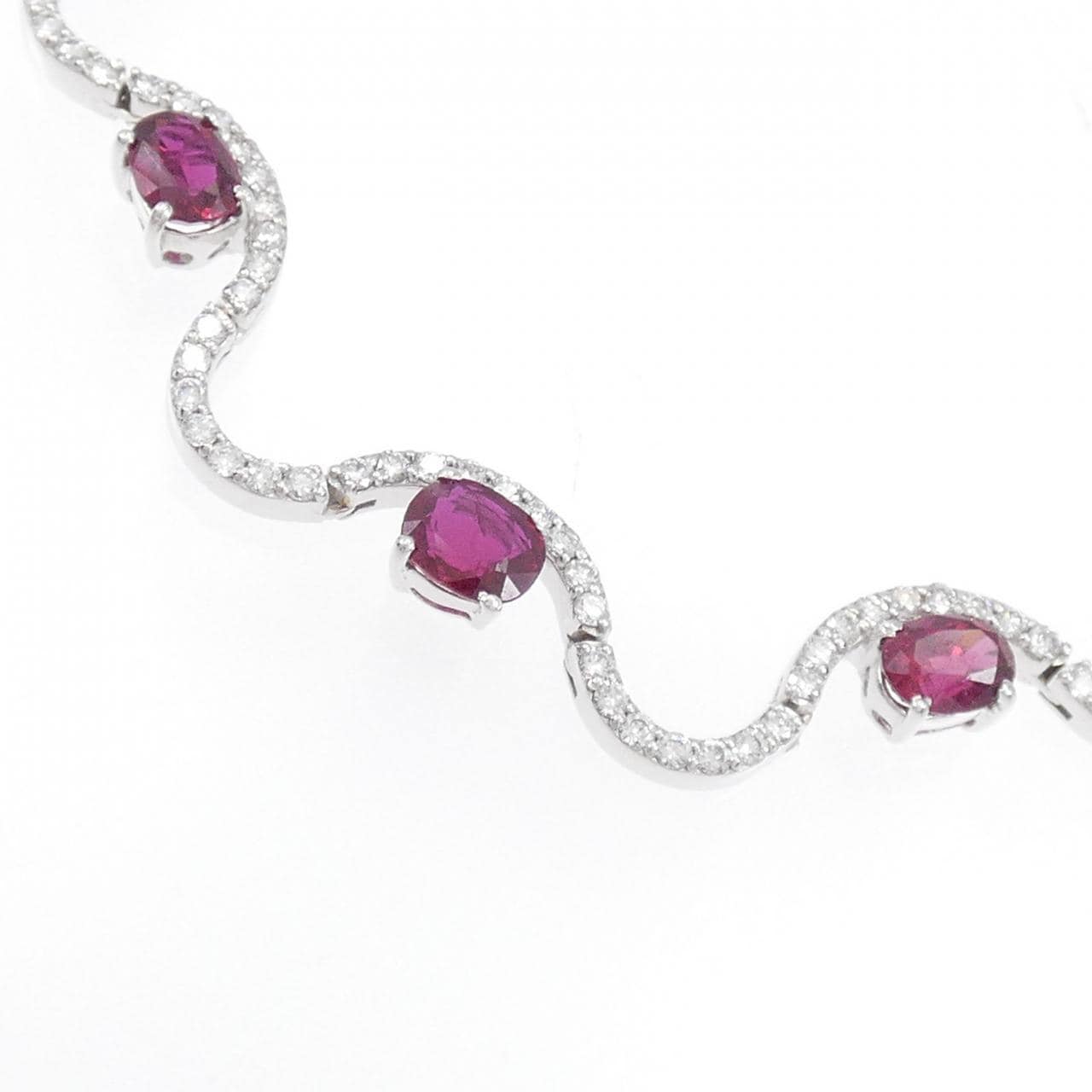 K18WG ルビー ネックレス 8.00CT