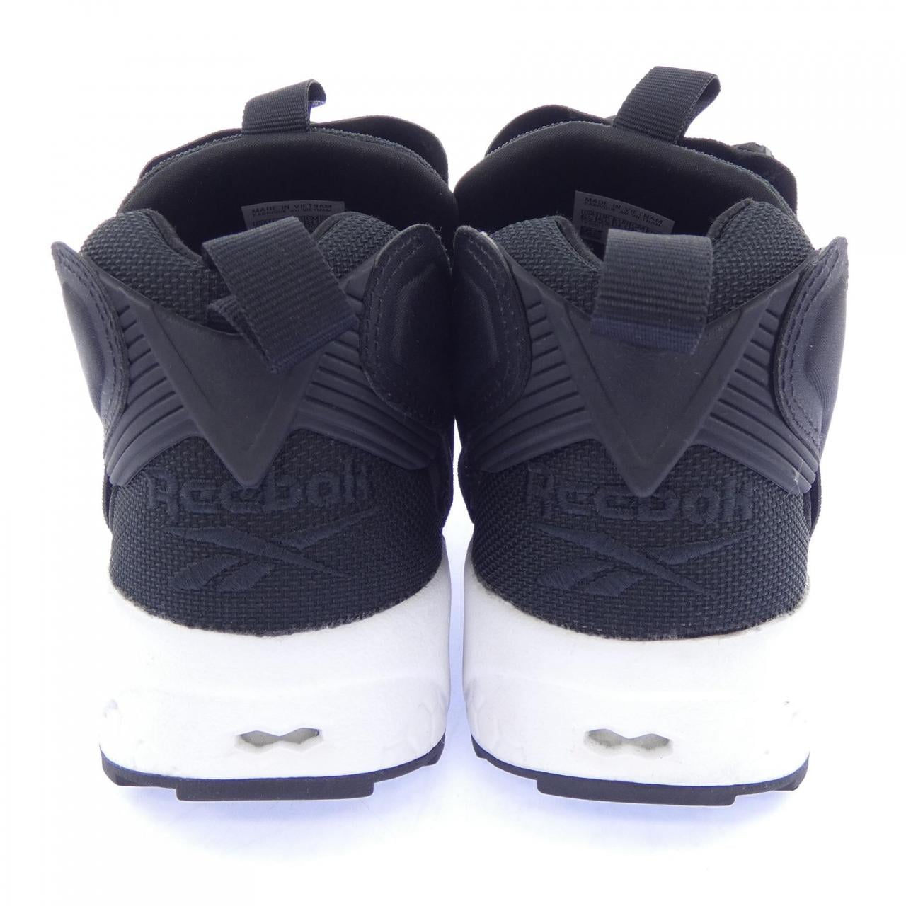 リーボック REEBOK スニーカー