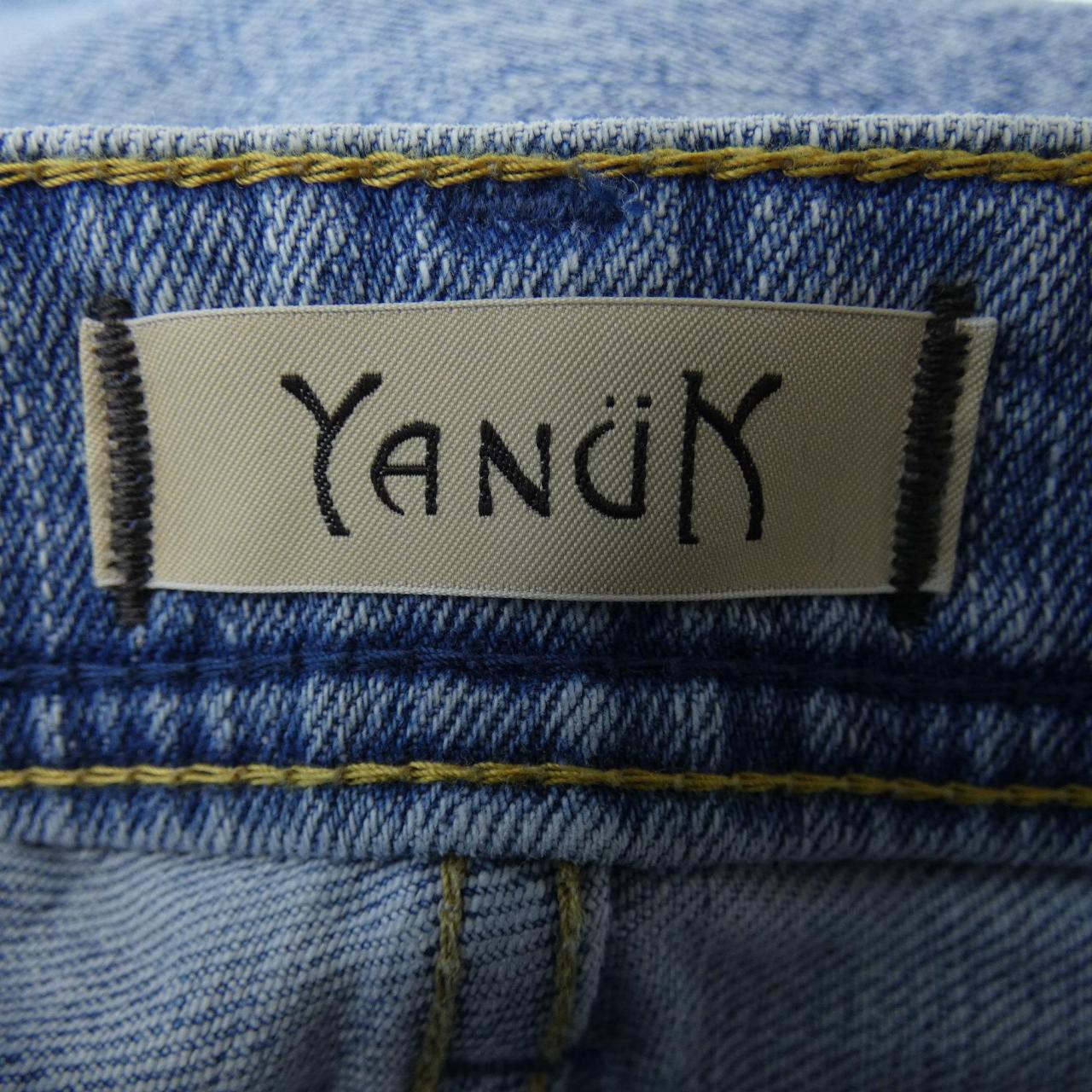 ヤヌーク YANUK ジーンズ
