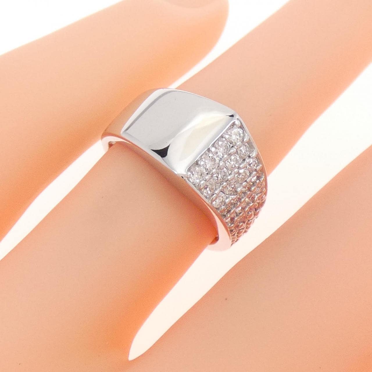 K18WG pave Diamond ring 0.58CT