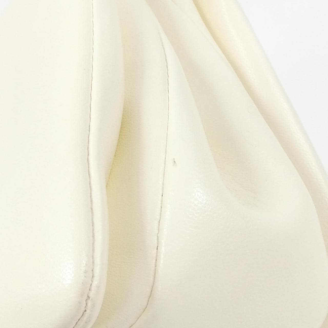 ヴァレンティノガラヴァーニ 3W2B0K21HHX ショルダーバッグ