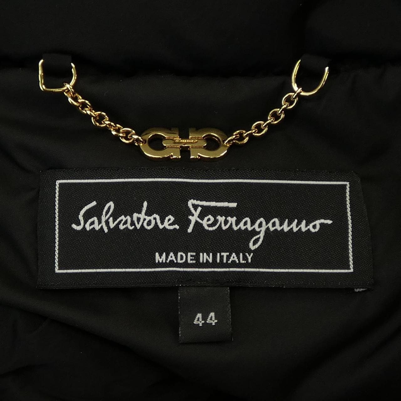 サルヴァトーレフェラガモ SALVATORE FERRAGAMO ダウンコート