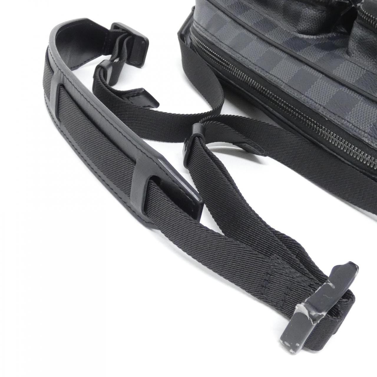 ルイヴィトン ダミエ グラフィット ユーティリティ ユーティリティ メッセンジャー N40280 ショルダーバッグ