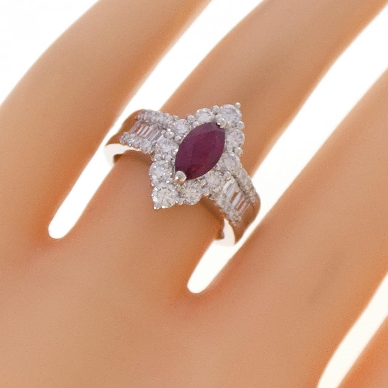 PT900 ルビー リング 1.010CT