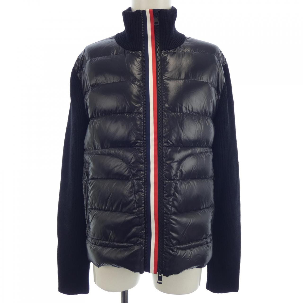 モンクレール MONCLER ダウンジャケット