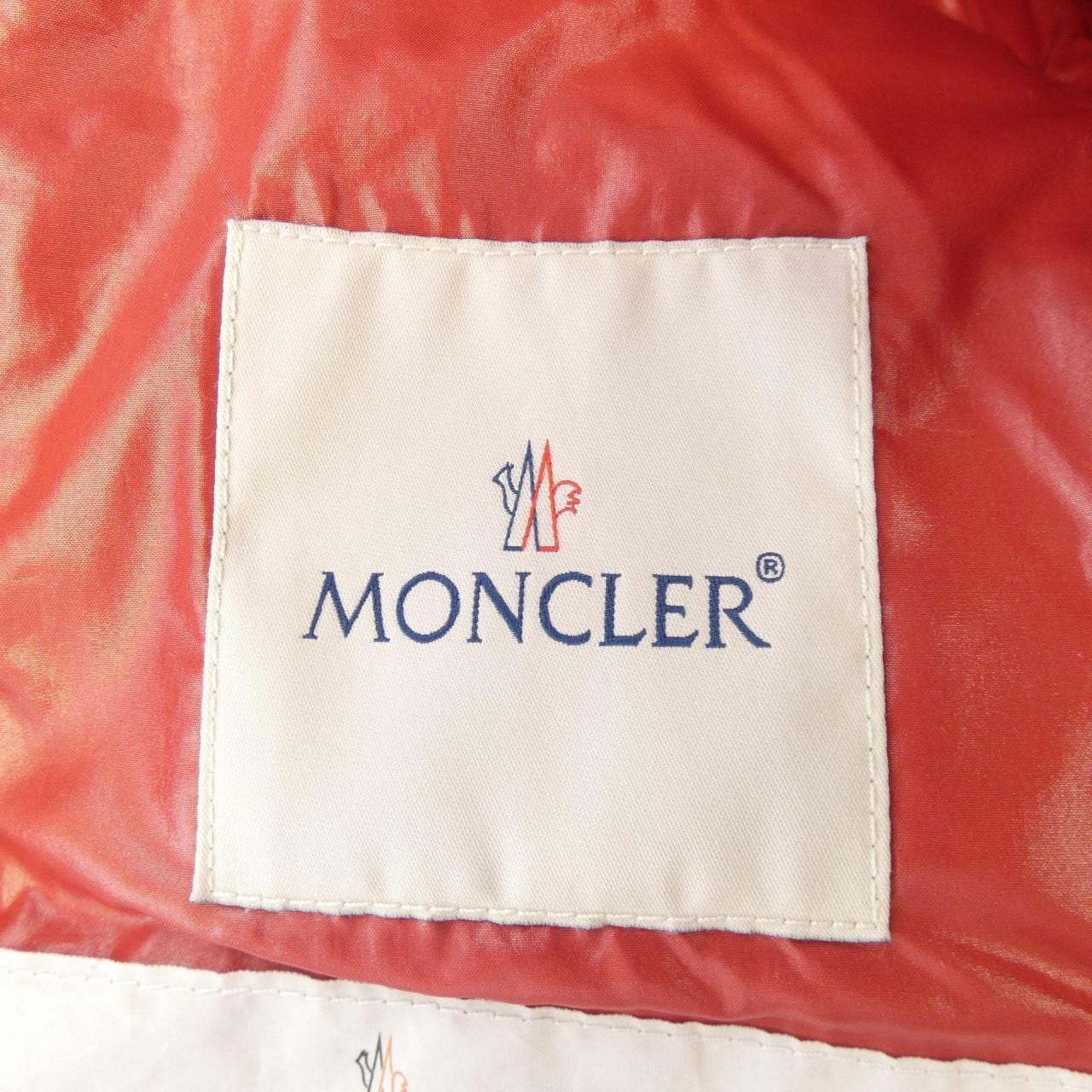 モンクレール MONCLER ダウンジャケット