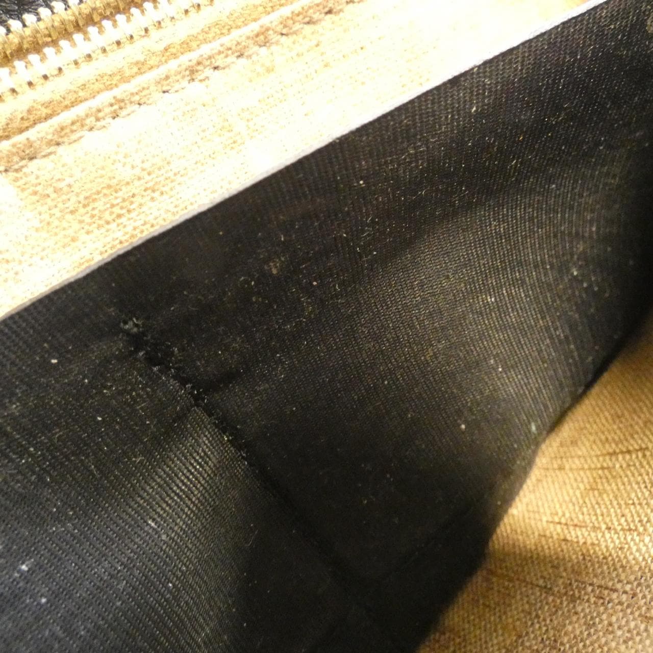 フェンディ SELLERIA 8M0024 YF4 財布