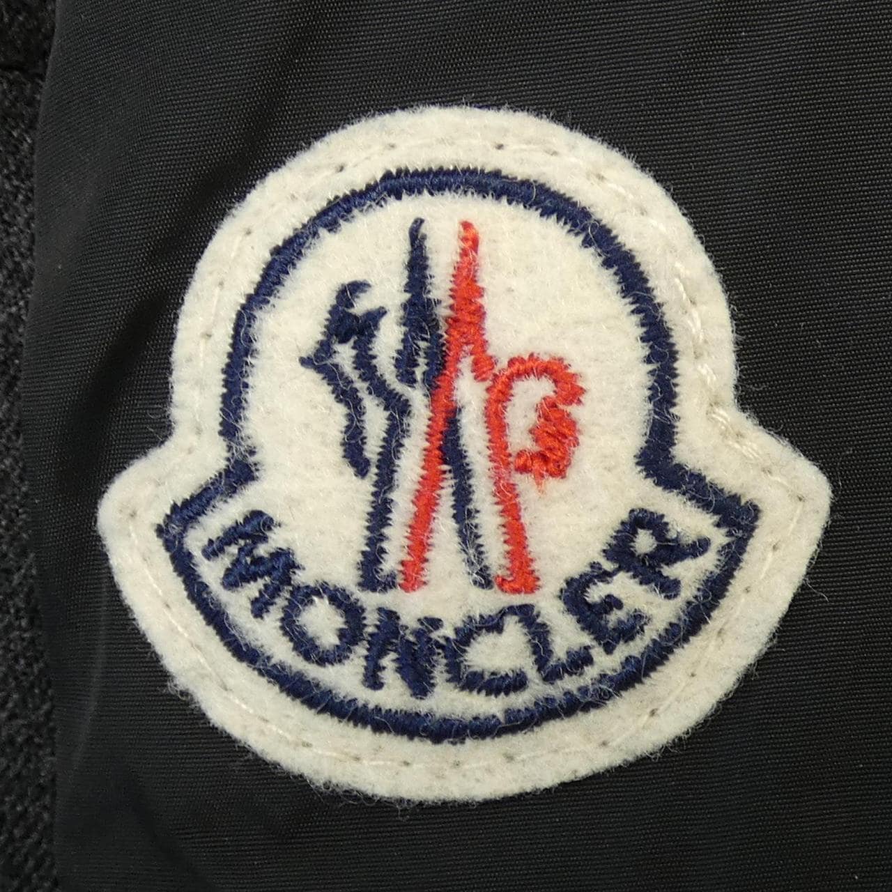 モンクレール MONCLER ダウンジャケット