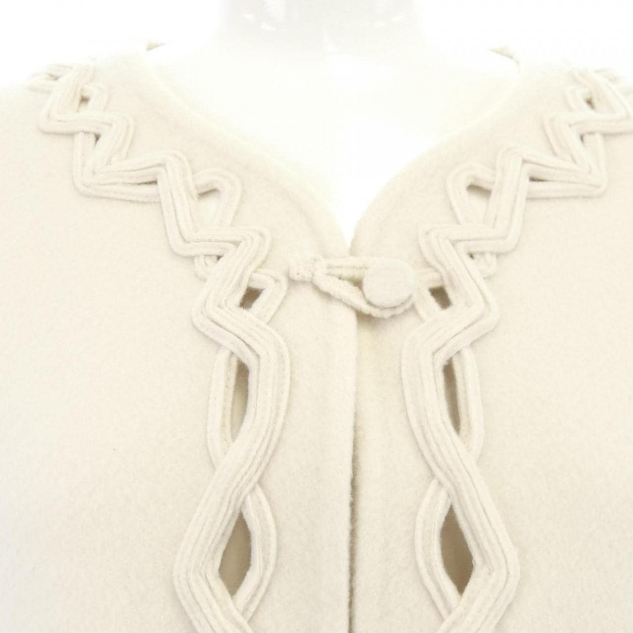 エルマンノシュエルビーノ ERMANNO SCERVINO ノーカラージャケット