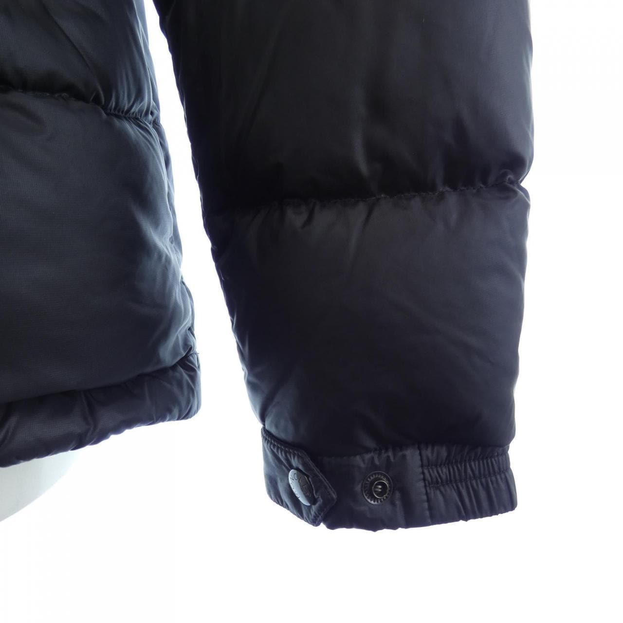 モンクレール MONCLER ダウンジャケット