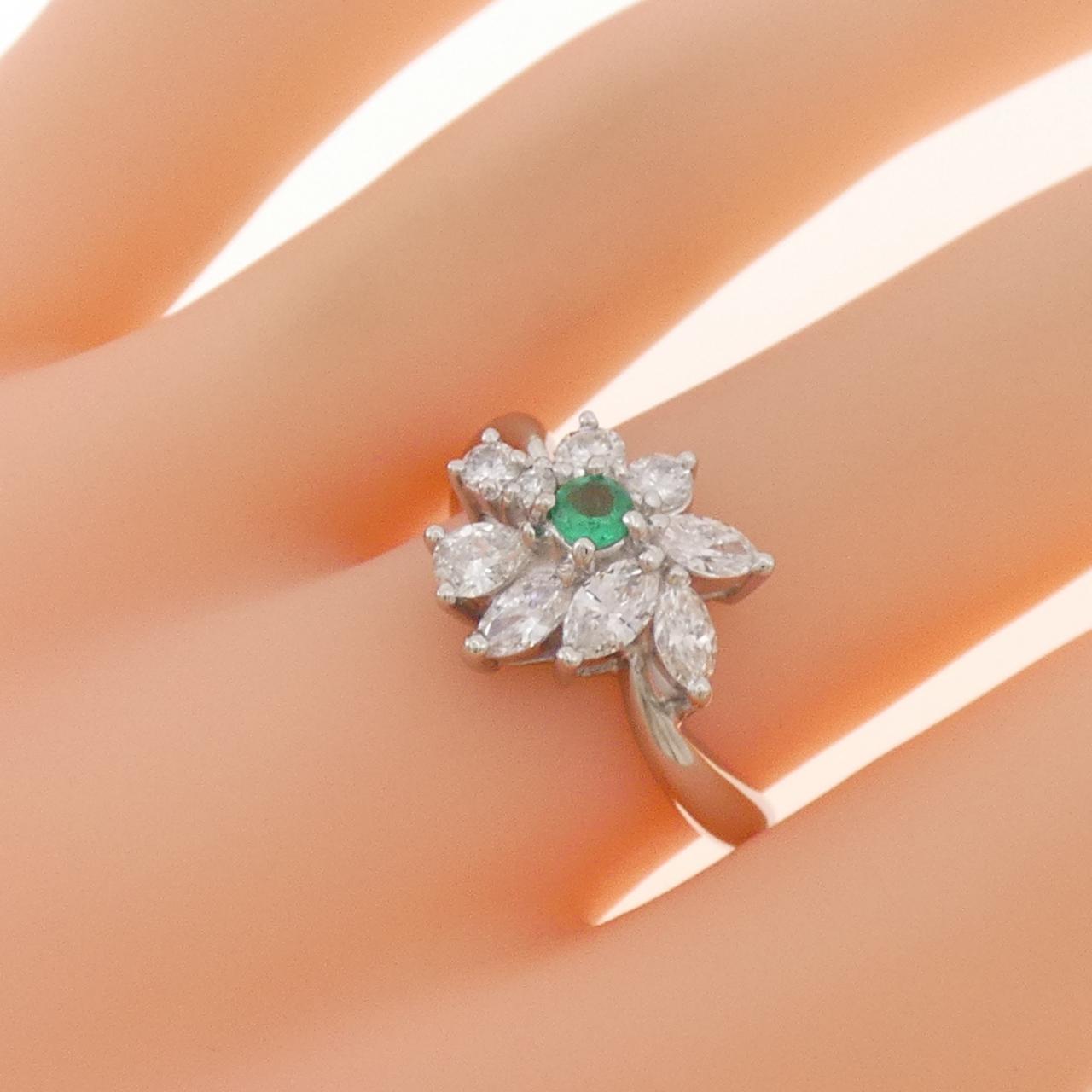PT900 フラワー エメラルド リング 0.11CT