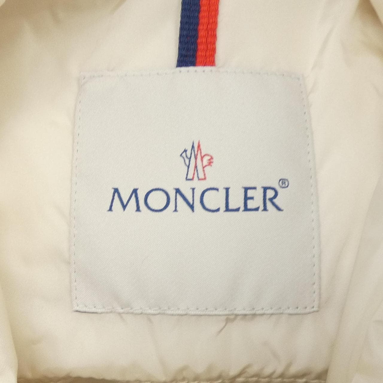 モンクレール MONCLER ダウンジャケット