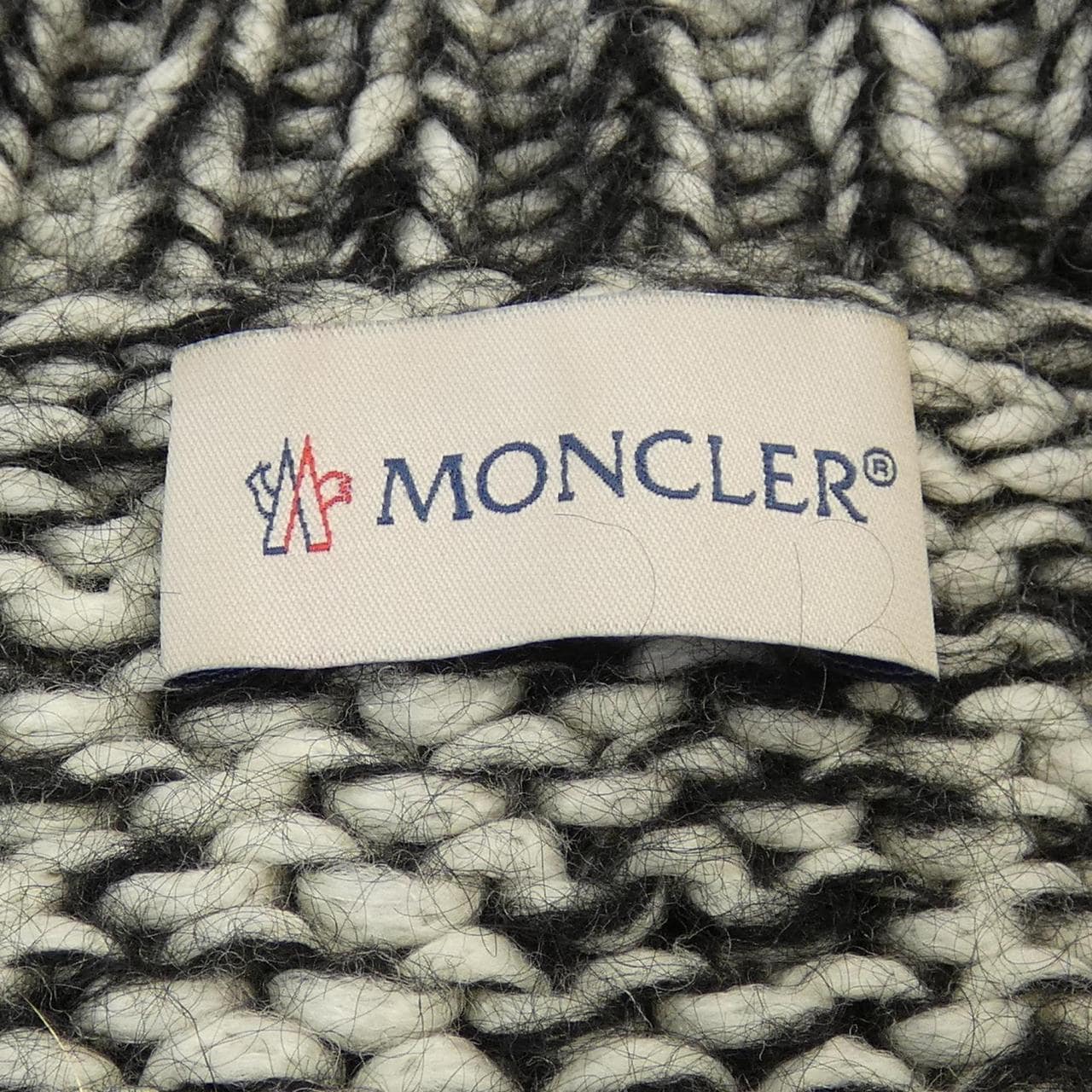モンクレール MONCLER 20939C00018 ニット