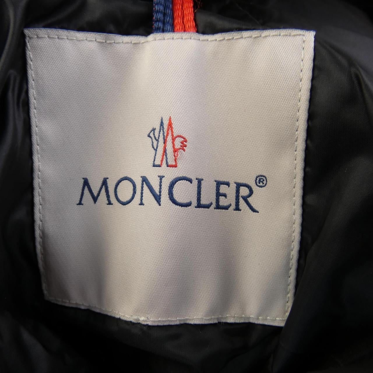 モンクレール MONCLER ダウンジャケット