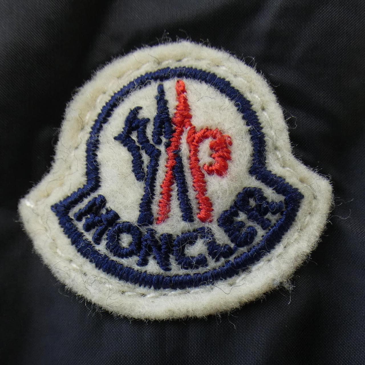 モンクレール MONCLER ダウンジャケット
