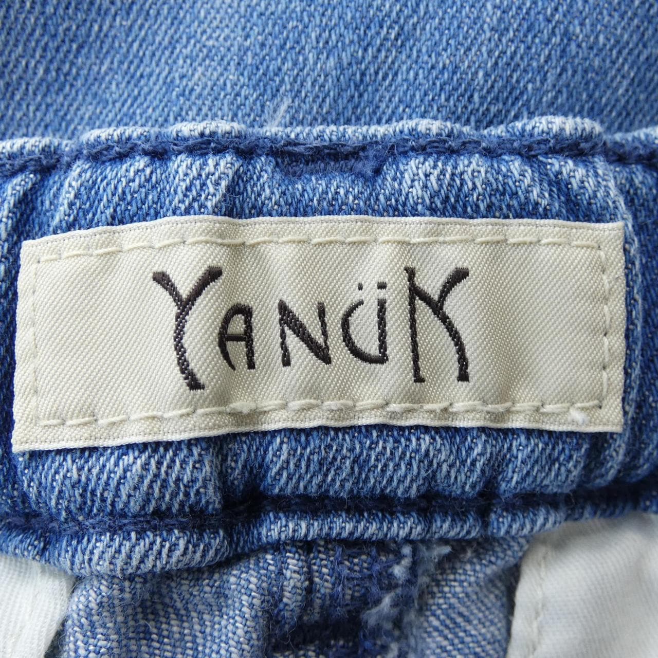 ヤヌーク YANUK ジーンズ