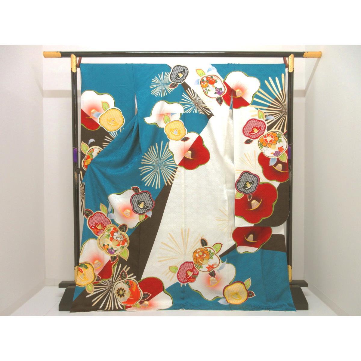 振袖　友禅金彩加工　刺繍入り