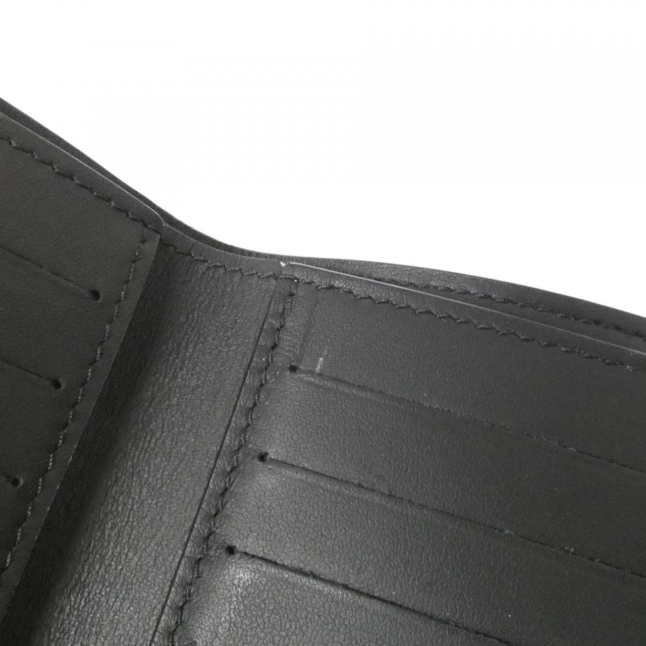 ルイヴィトン トリヨン ポルトフォイユ カプシーヌ コンパクト M82764 財布