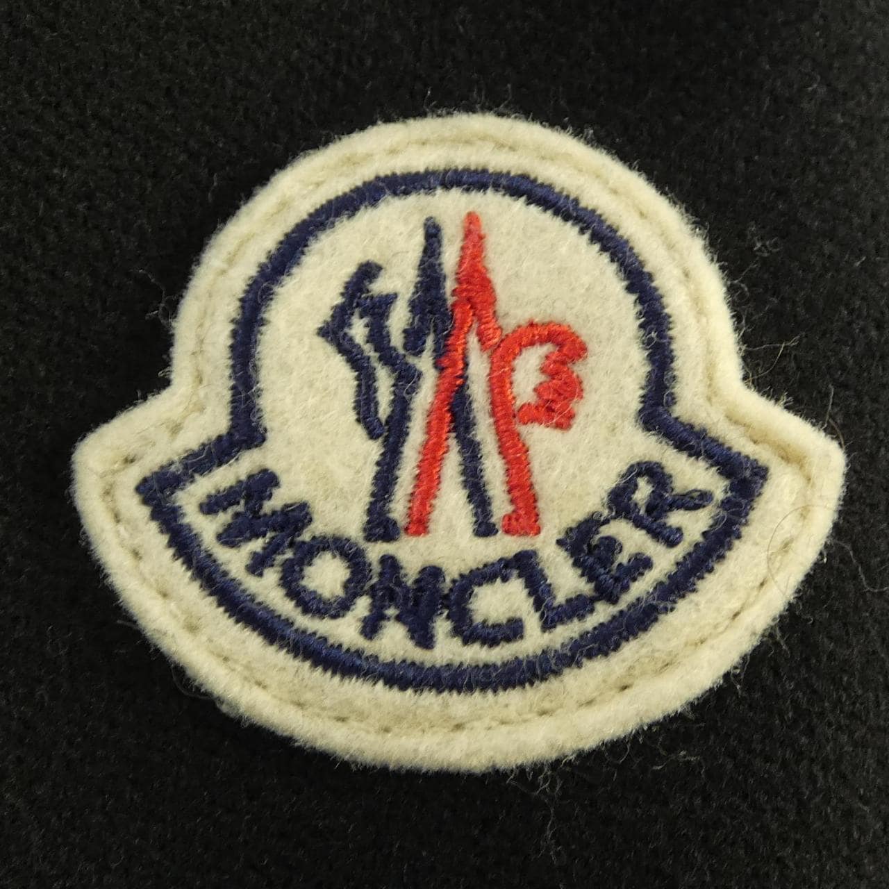 モンクレール MONCLER AVOINE ダウンジャケット