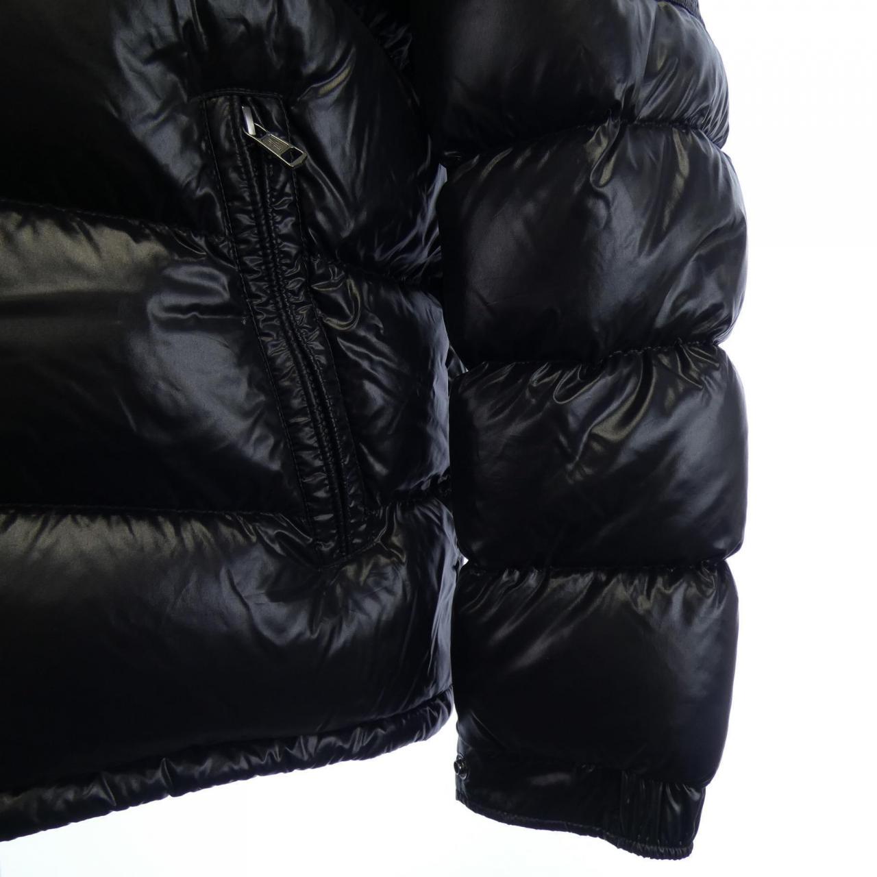 モンクレール MONCLER ダウンジャケット