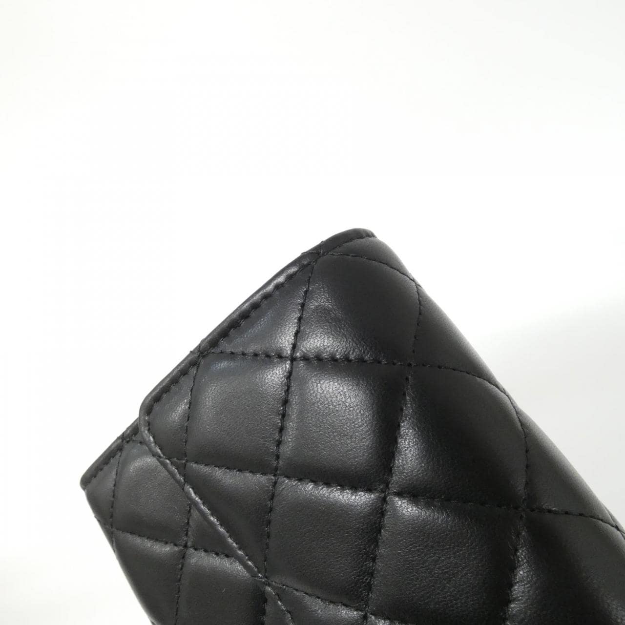 シャネル タイムレスクラシック ライン 84512 チェーンウォレット