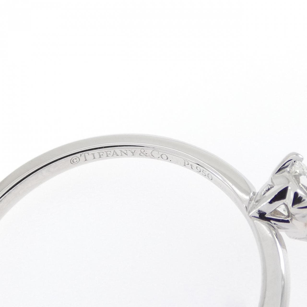 ティファニー トゥルー リング 0.27CT I VVS1