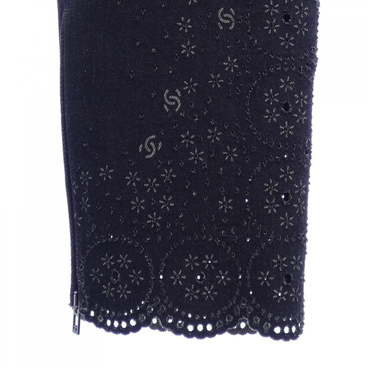シャネル CHANEL P52756V39473 ジーンズ