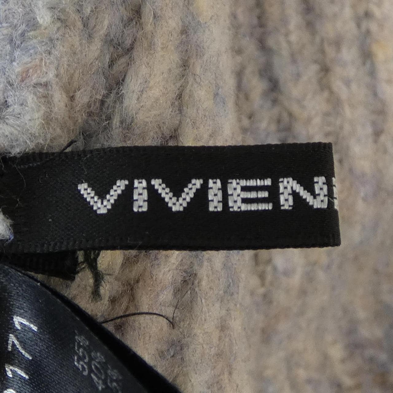ヴィヴィアンタム VIVIENNE TAM ニット