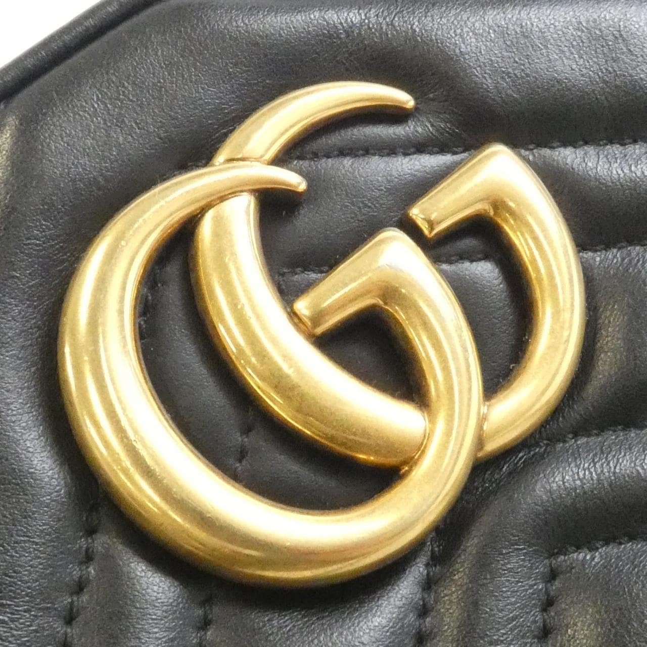 グッチ GG マーモント 447632 DTD1T ショルダーバッグ