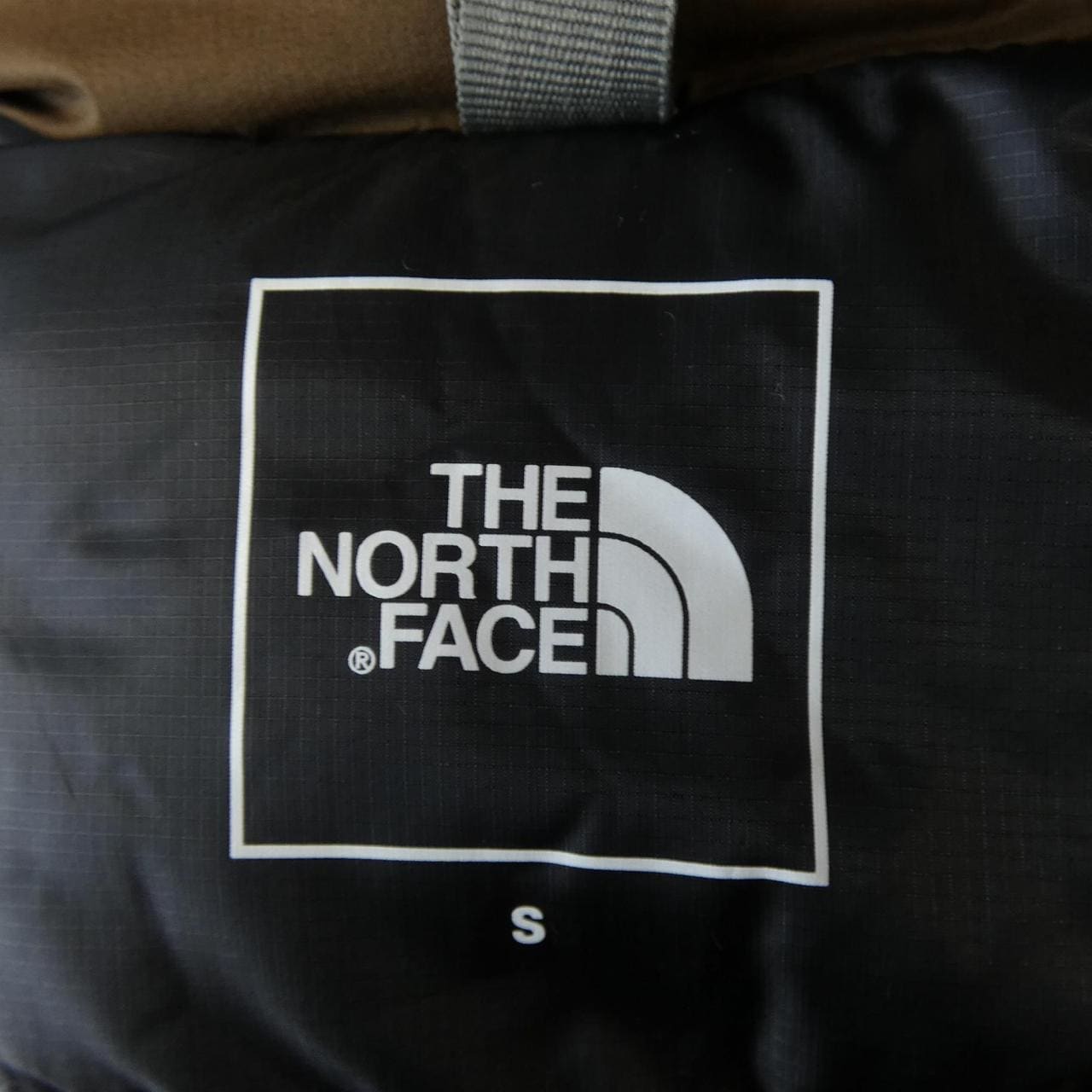 ザノースフェイス THE NORTH FACE NYW32012 ダウンジャケット