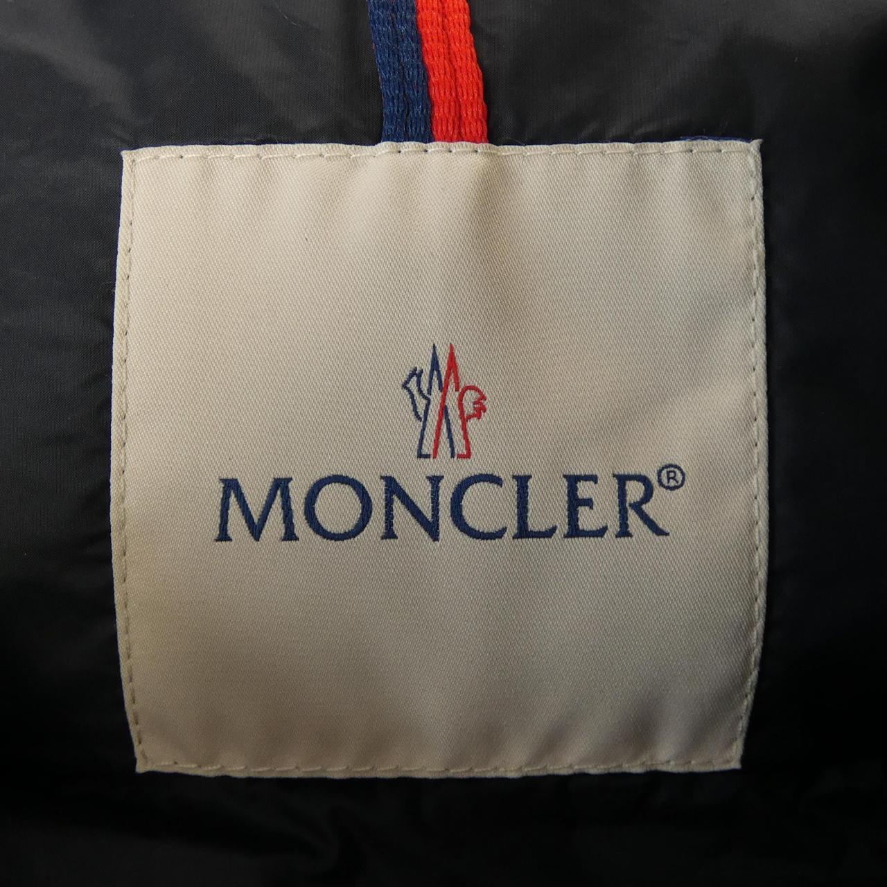 モンクレール MONCLER ダウンジャケット