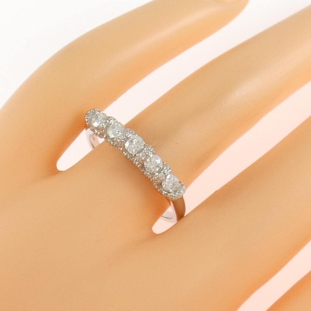ジーエスティービー ダイヤモンド リング 0.70CT