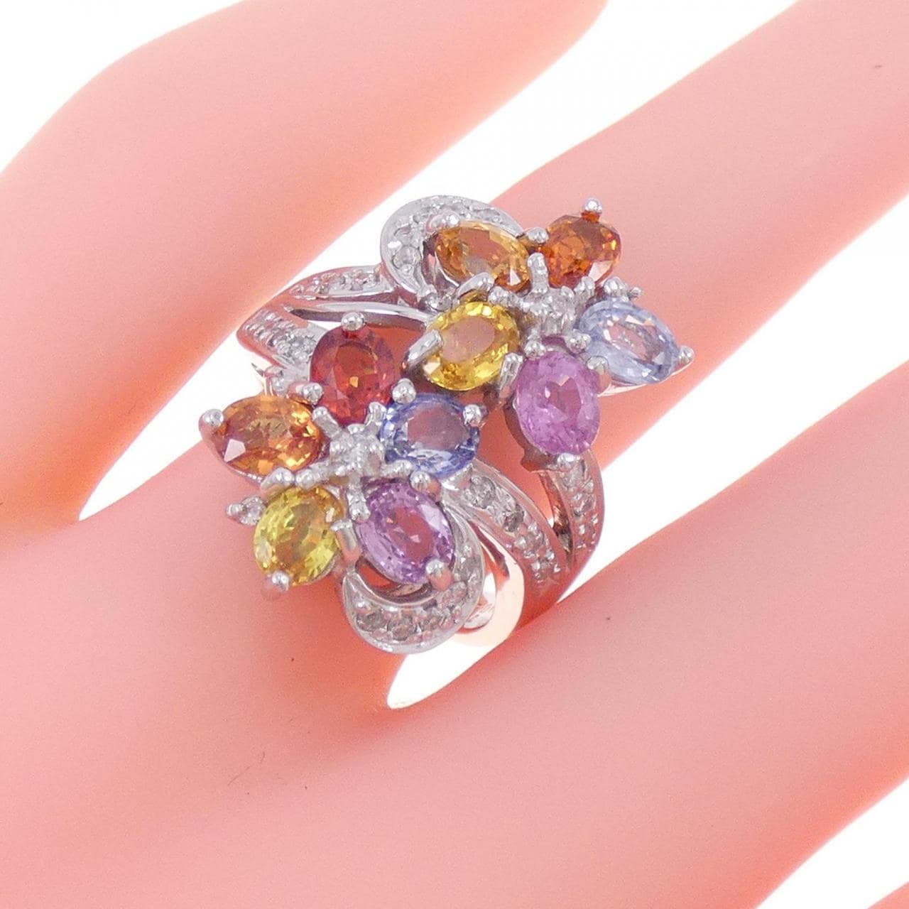 K18WG Flower Sapphire Ring 3.40CT