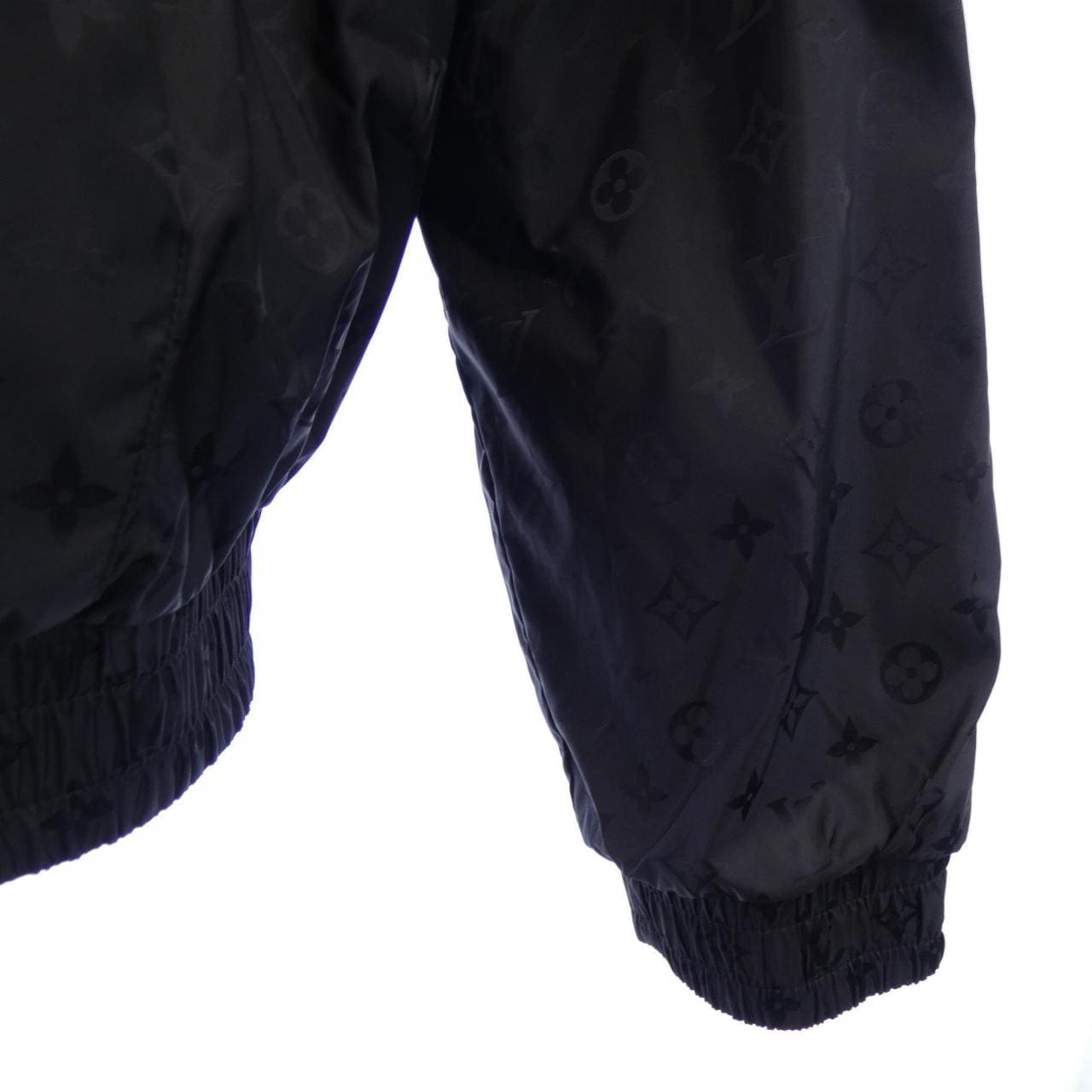 ルイヴィトン LOUIS VUITTON モノグラムリバーシブルライトボンバー HON40WZLW ブルゾン