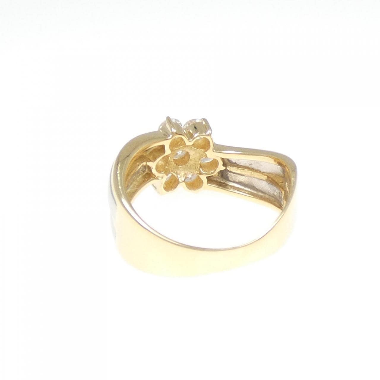 K18YG/PT フラワー ダイヤモンド リング 0.59CT