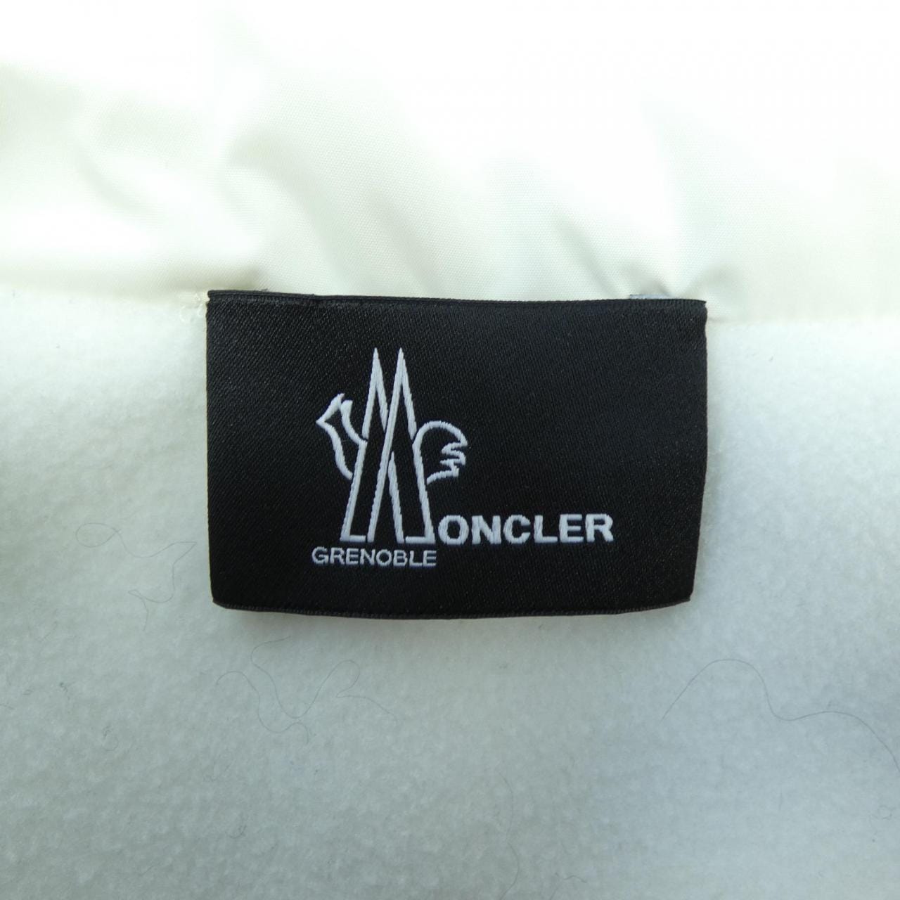 モンクレールグルノーブル MONCLER GRENOBLE 20988G00027 ダウンジャケット