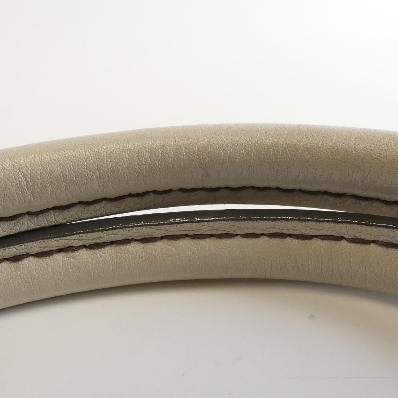 ルイヴィトン マヒナ XL M95548 ショルダーバッグ