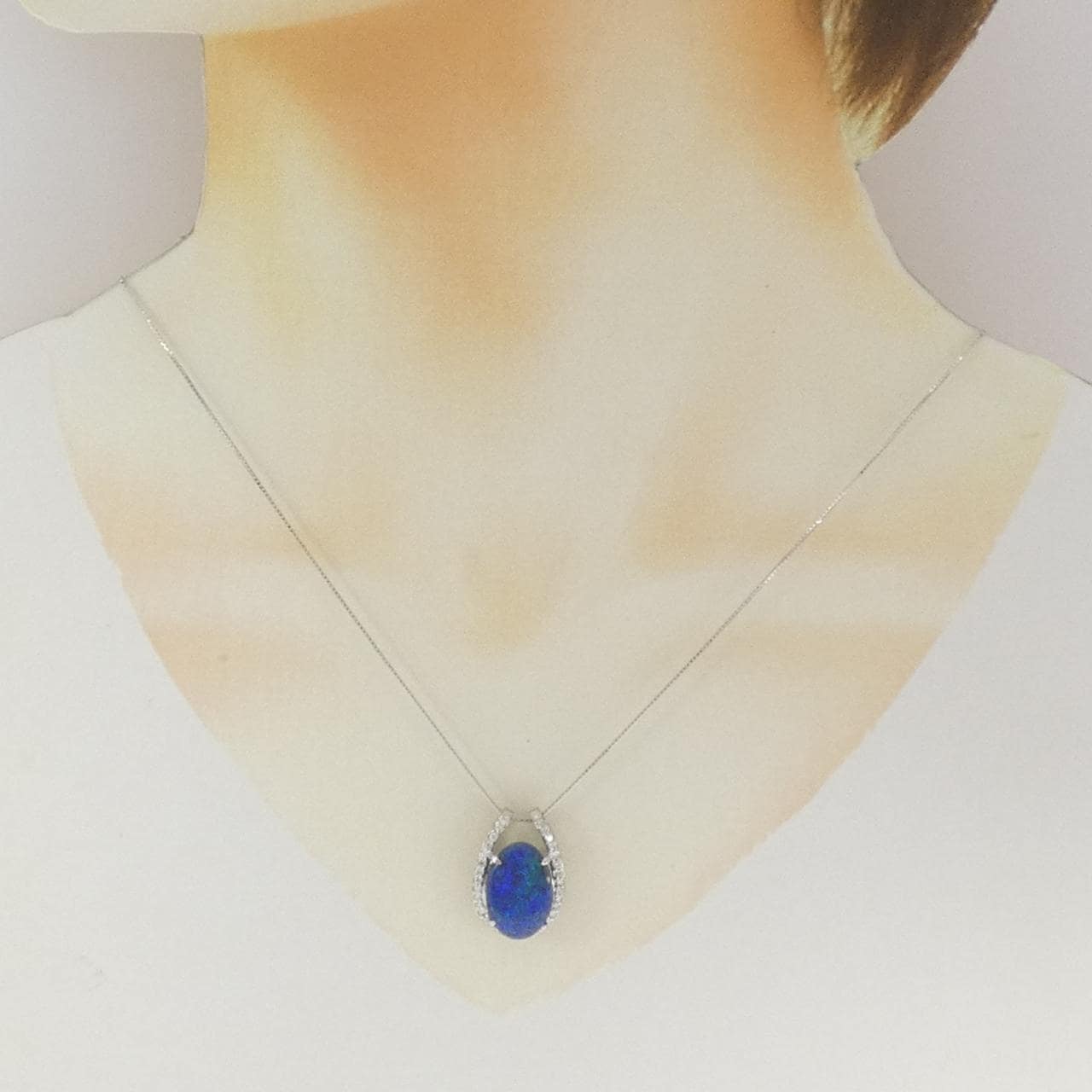 K18WG ブラックオパール ネックレス 3.88CT