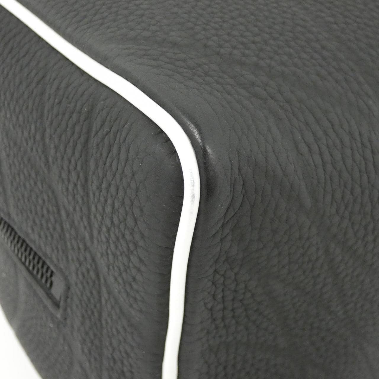 LOUIS VUITTON LVxFIFA 斗篷 Dop 套件 M81849 手袋