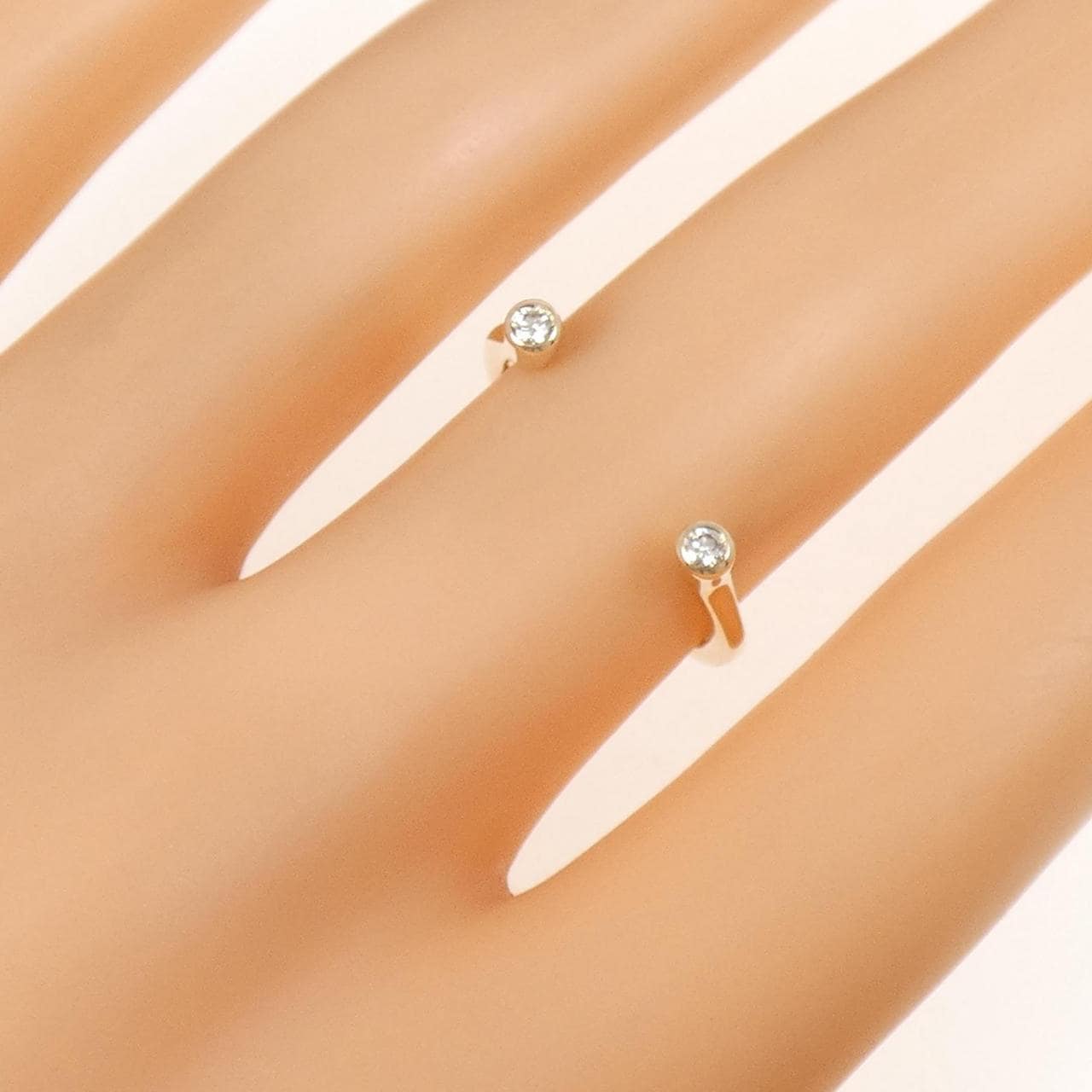 ヒロタカ ドロセラ リング 0.05CT