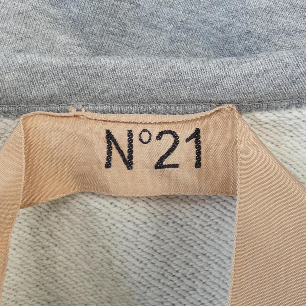 ヌメロヴェントゥーノ N°21 スウェット