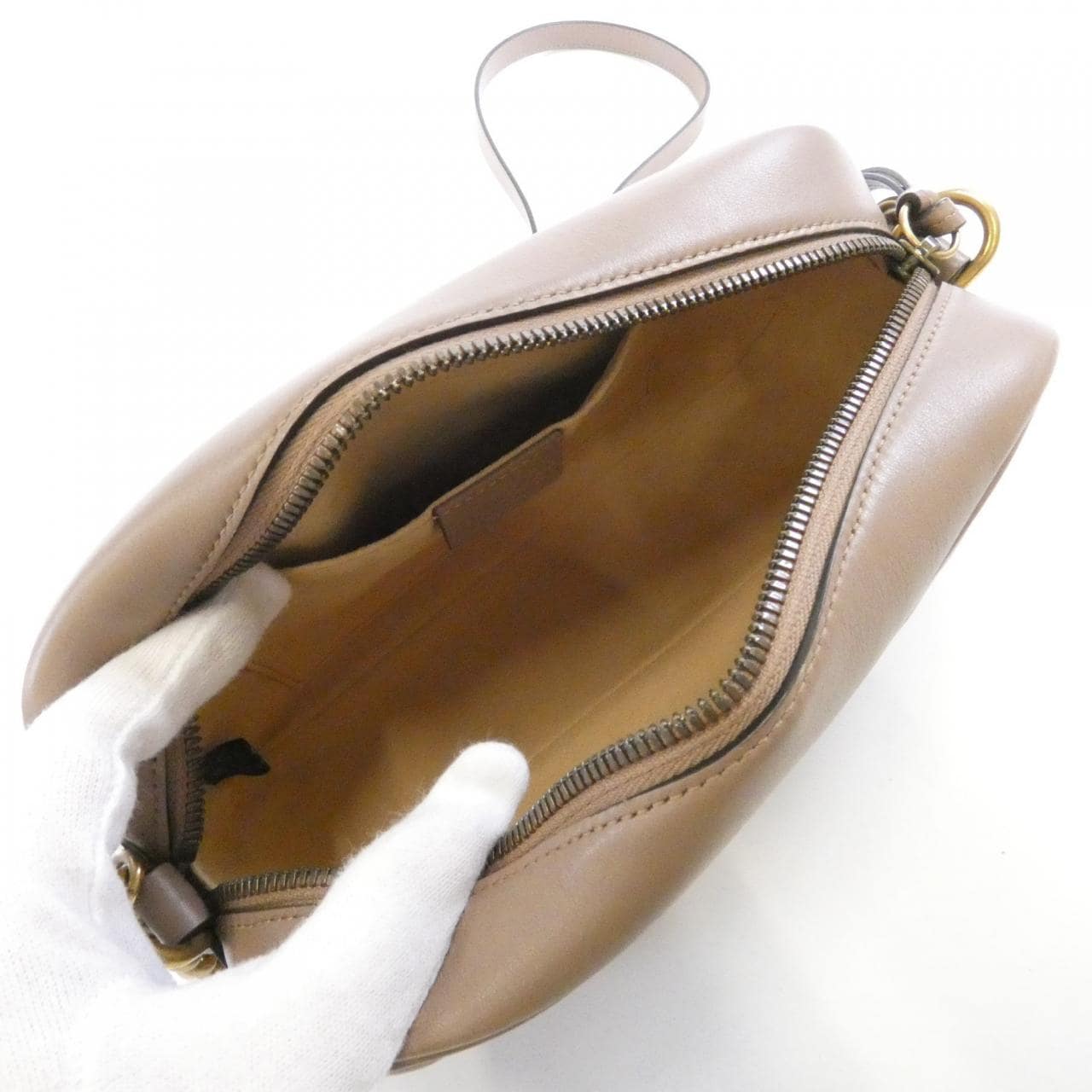 グッチ GG マーモント 447632 DTD1T ショルダーバッグ