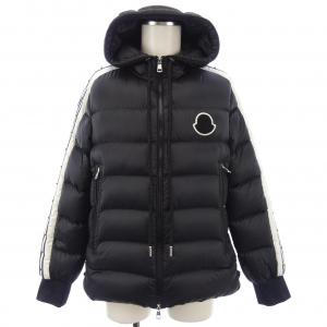 モンクレール MONCLER ダウンジャケット