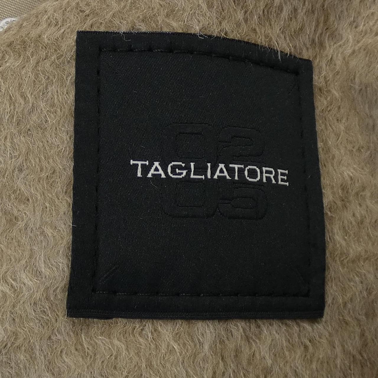 TAGLIATORE coat