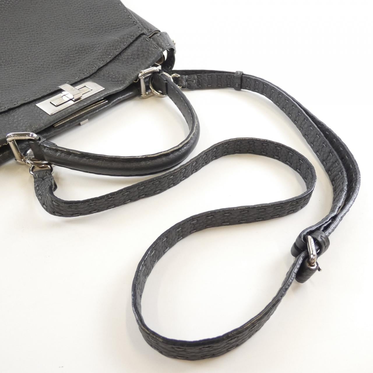 FENDI Serenia Peekaboo 8BN226 Q0J 包