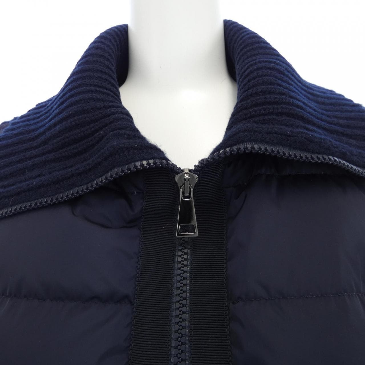 モンクレール MONCLER ダウンジャケット